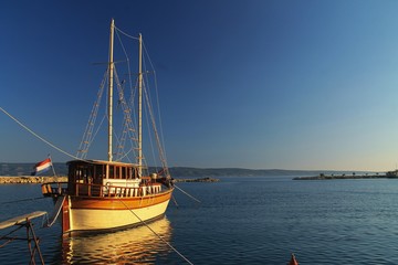 Obraz premium yacht in the harbor