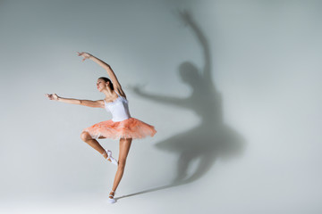 ballet performance - 63587101