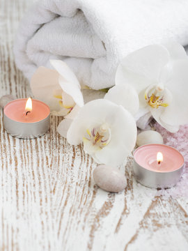 Spa set with white orchids
