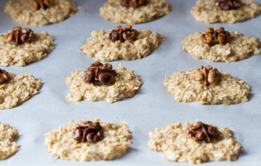 Oat cookies with a walnut