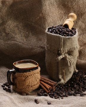 coffee cup cinnamon coffee beans