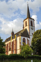 Fototapeta na wymiar church in the city of Klausen