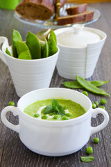 Puree the soup young green peas.