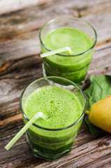 Birnen-Spinat-Smoothie