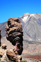 Fototapeta na wymiar Roque Cinchado & Pico de Teide, Tenerife