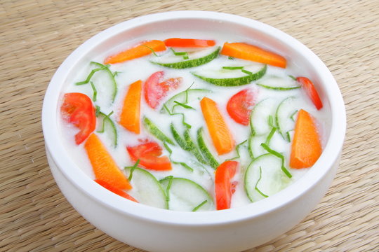 Tomato caroot salad.