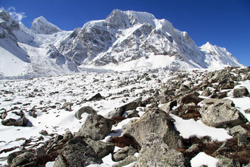 Snow peaks