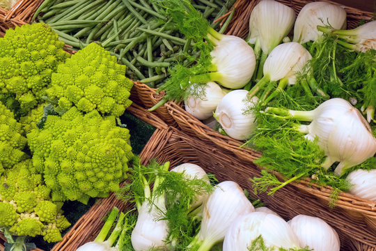 Romanesco broccoli and fennel