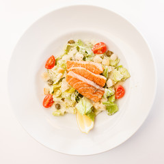 caesar salad with salmon