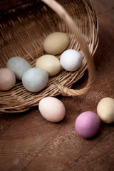 Ein Korb mit Ostereier