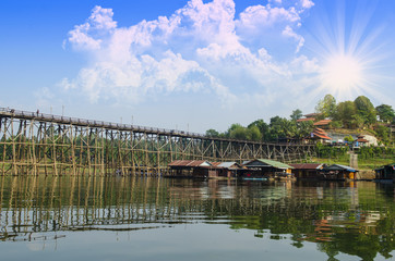 Obraz premium The wooden bridge is the second longest in the world. at Sangkla