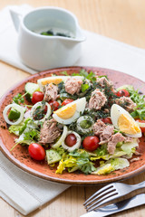 salad with tuna