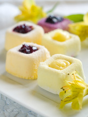 mini cakes