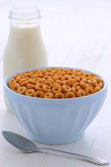 Whole wheat cereal loops