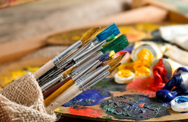 Obraz premium Paints and brushes