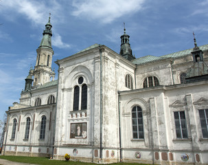 Fototapeta na wymiar Kościół w Koziegłowkach