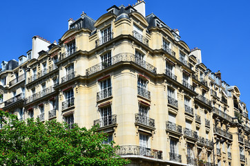 Fototapeta na wymiar Paryski nieruchomości