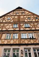Fototapeta na wymiar Tradycyjny dom o konstrukcji szachulcowej w Rothenburg ob der Tauber