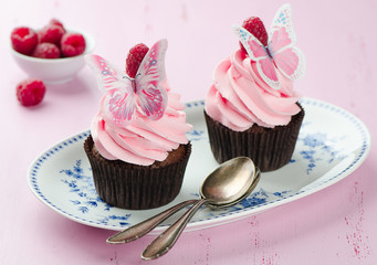 Raspberry chocolate cupcakes