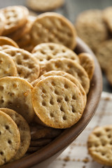 Whole Grain Wheat Round Crackers