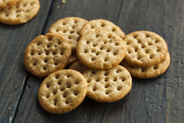 Whole Grain Wheat Round Crackers
