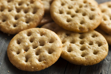 Whole Grain Wheat Round Crackers