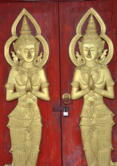 wood doors temple thai