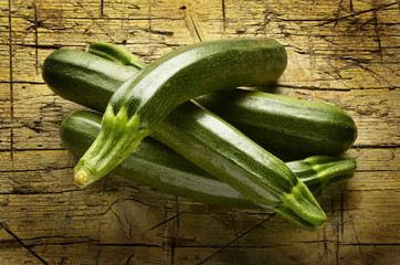 Cucurbita pepo Gartenkürbis Abobrinha Zucchini