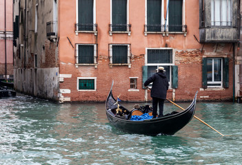 Fototapeta na wymiar Gondole w Wenecji Wenecja Włochy Europa