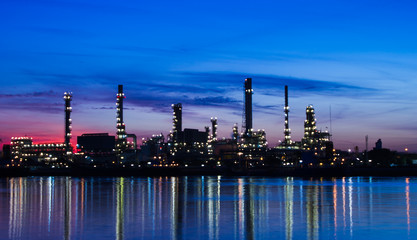Obraz premium Oil refinery