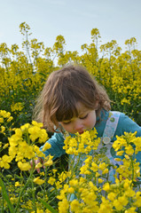 enfant au printemps