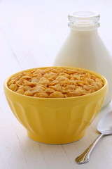 Healthy corn flakes breakfast
