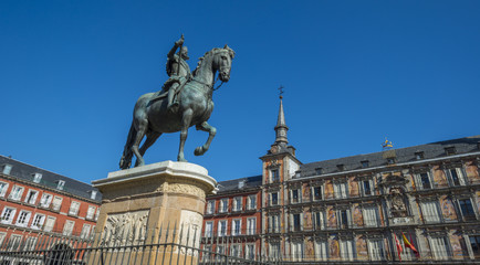 Equestrian statue on the Plaza Mayor in Madrid
