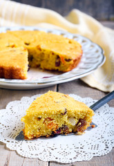 cornmeal dried fruit cake
