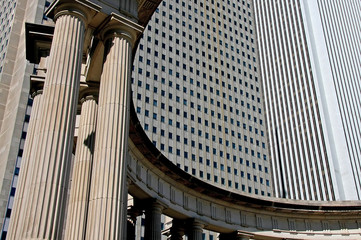 Chicago columns © Vladislav Gajic