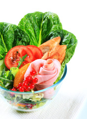 Fresh vegetable salad with ham