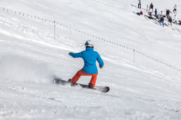 Winter sports in the mountains