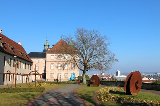 Ch&acirc;teau de Montb&eacute;liard