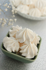 Light crunchy dessert