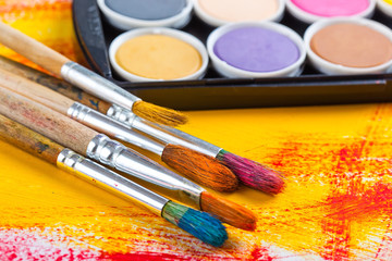 Obraz premium Paints and brushes