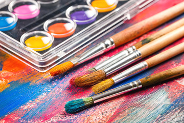 Obraz premium Paints and brushes