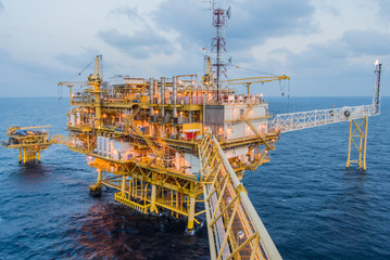 oil platform on the sea