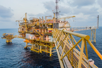 oil platform on the sea