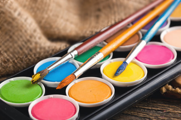Obraz premium Paints and brushes