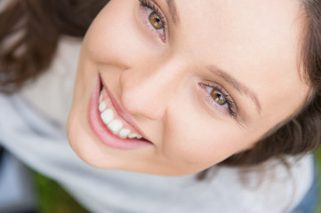 Naklejka premium Cute woman rest park