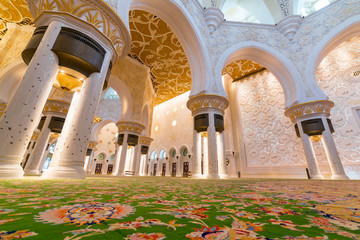  Sheikh Zayed Grand Mosque interior in Abu Dhabi, UAE