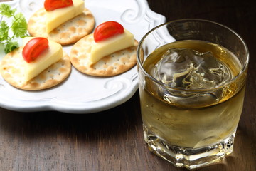  	ブランデーとカナッペ