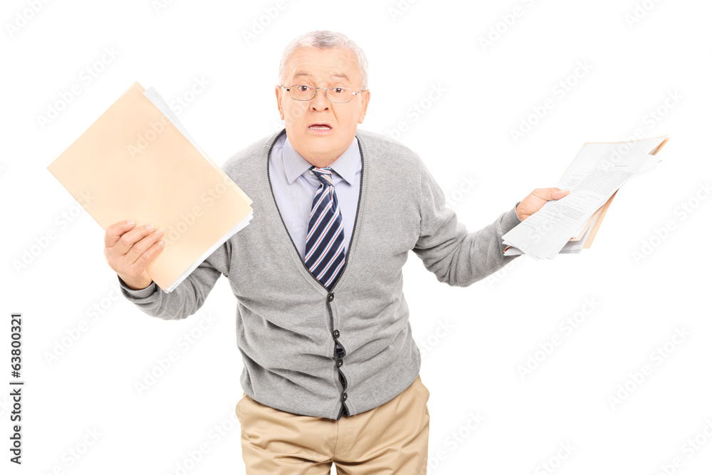 Poster Senior man panicking with papers in his hand