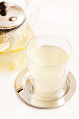 lemon tea with ginger