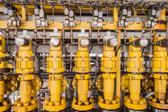 pressure gauge in oil and gas industry